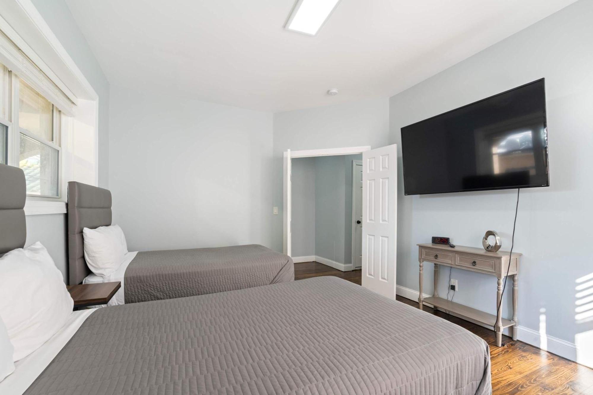 Luxe Beach Estate - 4 Bedrooms And 3 Bathrooms Atlantic City Eksteriør bilde